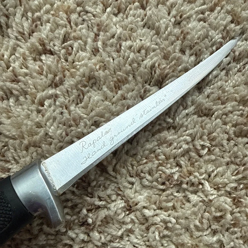 Rapala Soft Grip Fillet Knife 6 Inch Stainless Steel Blade with Sheath Black